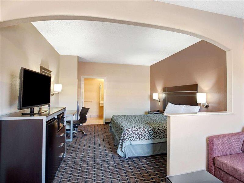 Days Inn & Suites By Wyndham Houston North - Спринг Екстер'єр фото