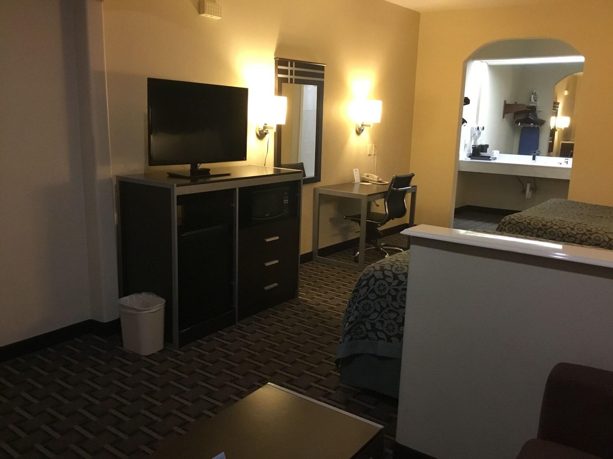 Days Inn & Suites By Wyndham Houston North - Спринг Екстер'єр фото