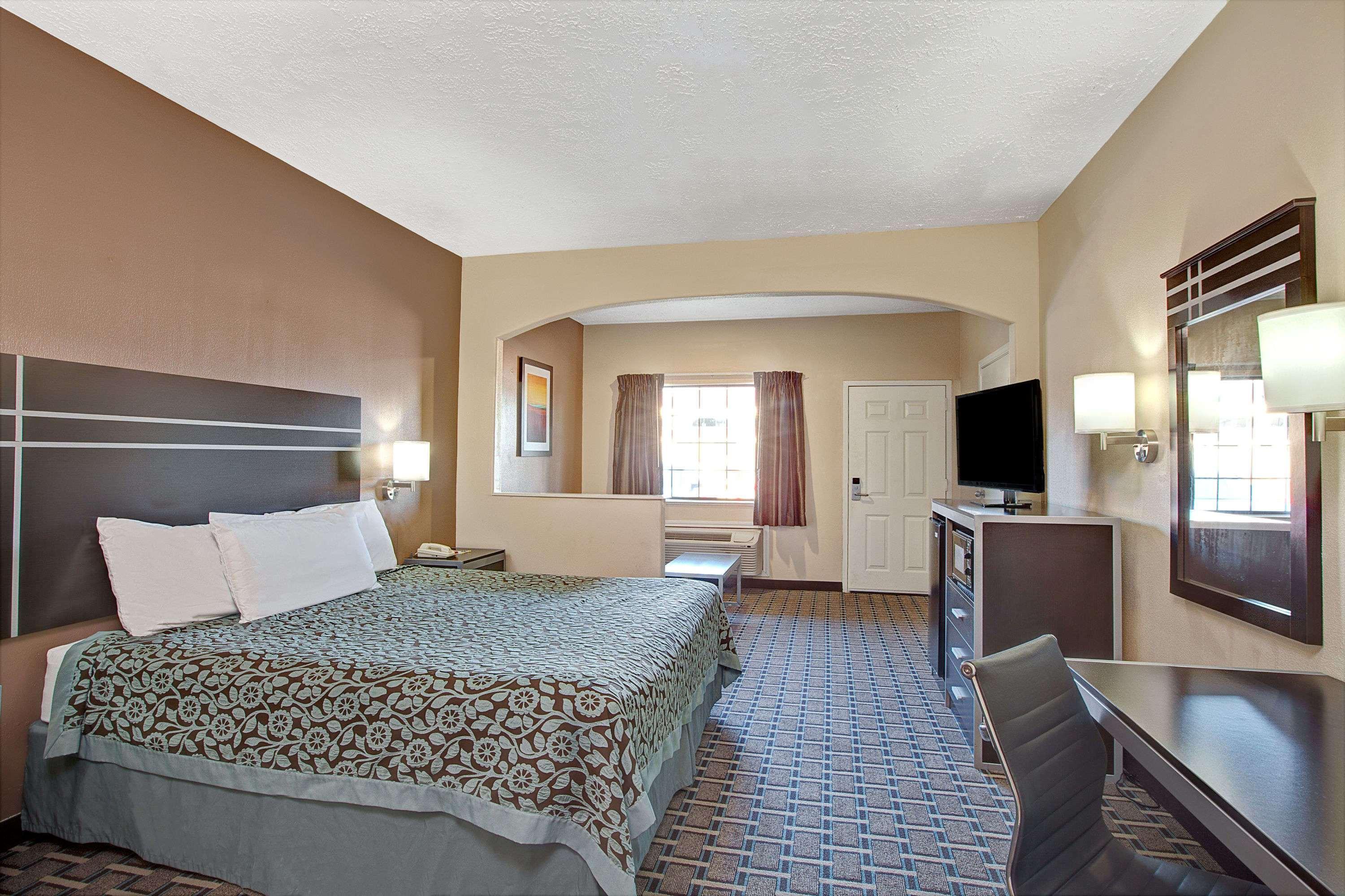 Days Inn & Suites By Wyndham Houston North - Спринг Екстер'єр фото